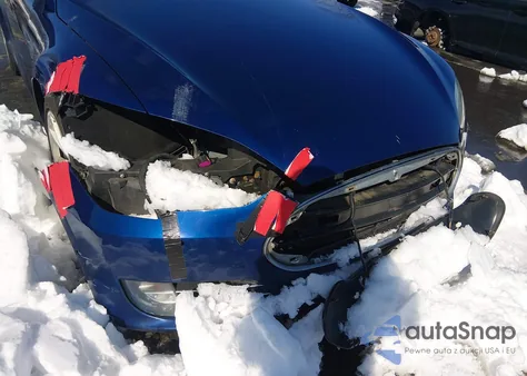 2016 Tesla Model S 60D/70D/75D/85D/90D z USA, uszkodzony, nr VIN 5YJSA1E20GF136470